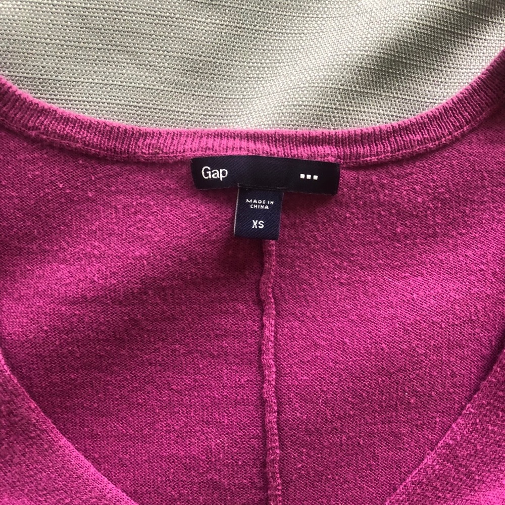 GAP - Picture 3 of 5